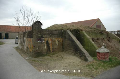 © bunkerpictures - Type Air-raid shelter